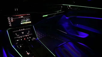 19款奔驰C200的豪华蜕变 升级原厂环视360、64色氛围灯、旋转高音与氛围投影灯